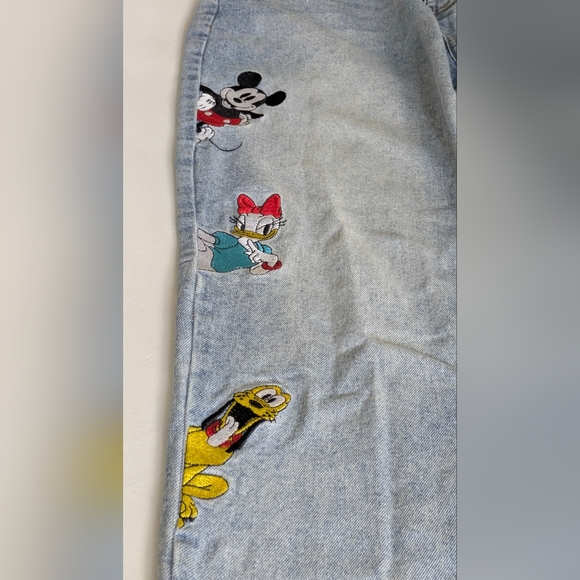 Disney Mickey Mouse & Friends HR Mom Jeans Blue Embroidered Sz Junior 9 W 8 - Picture 9 of 16